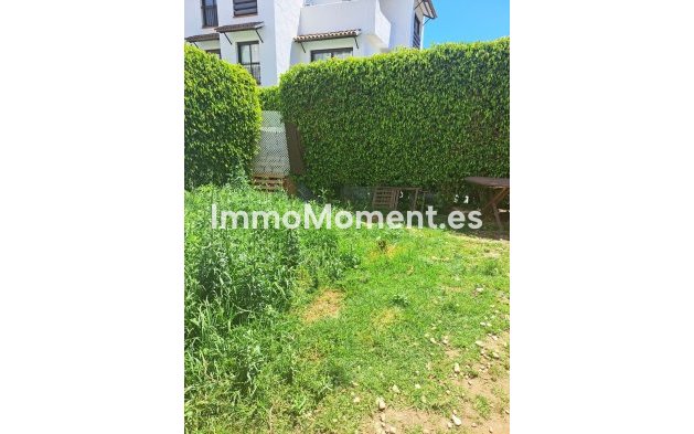 Resale - Apartment - Estepona - Selwo