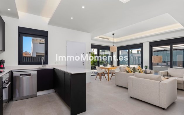 Resale - Detached villa - San Fulgencio - La Marina