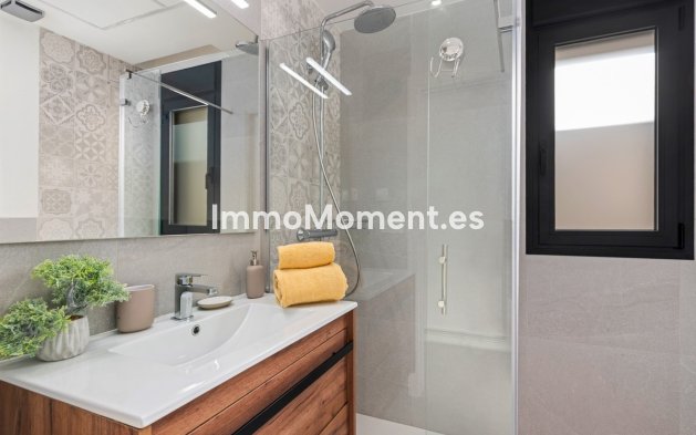Resale - Detached villa - San Fulgencio - La Marina