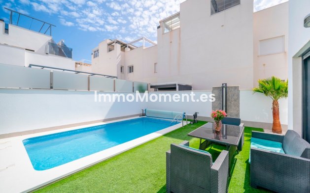 Bestaande woning - Vrijstaande villa - Torrevieja - Torrevieja Centro