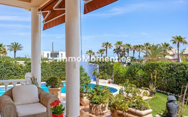 Resale - Detached villa - Torrevieja - La Mata