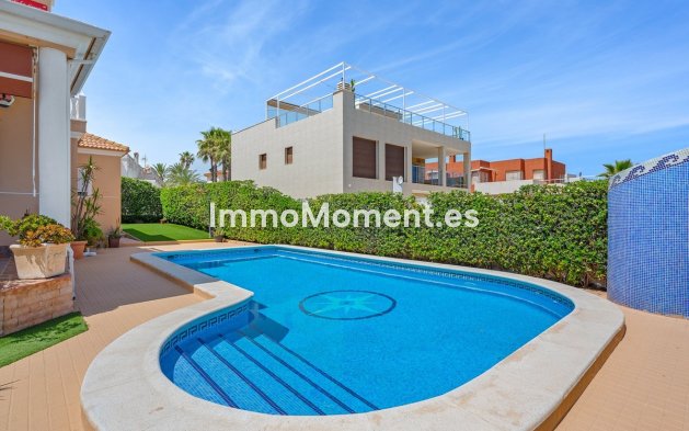 Resale - Detached villa - Torrevieja - La Mata