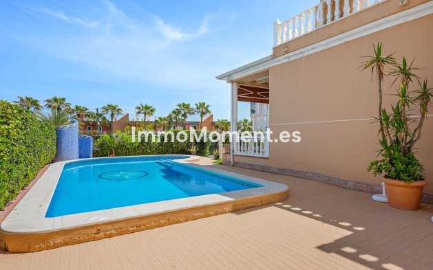 Resale - Detached villa - Torrevieja - La Mata