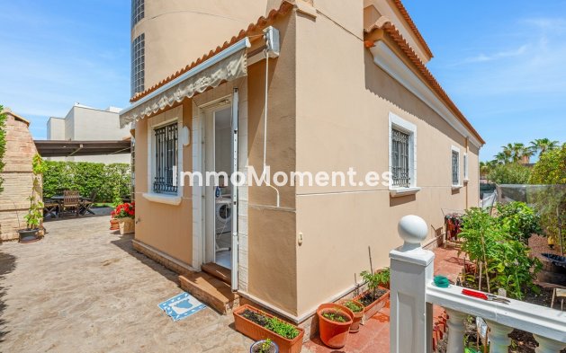 Resale - Detached villa - Torrevieja - La Mata