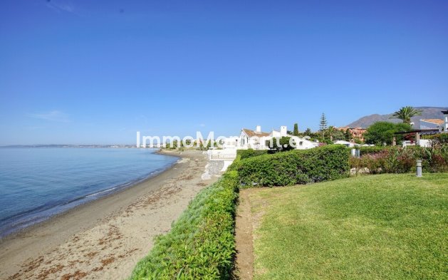 Resale - Detached villa - Estepona - Estepona Centro