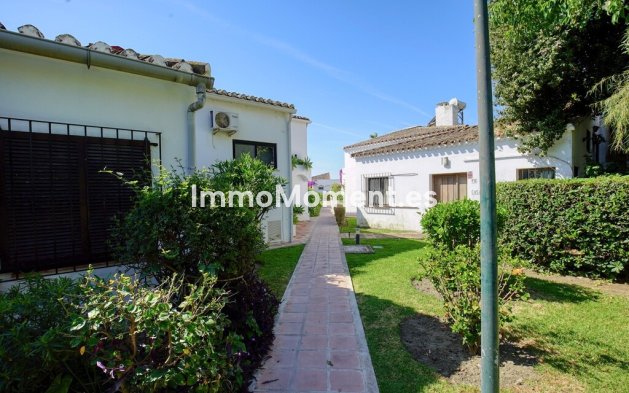Resale - Detached villa - Estepona - Estepona Centro