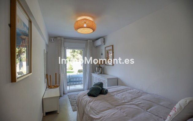 Resale - Detached villa - Estepona - Estepona Centro