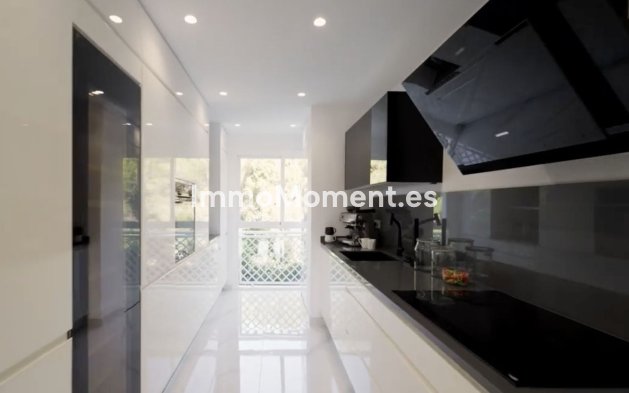 Resale - Apartment - Marbella - Cabopino