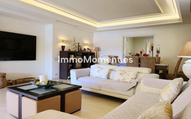 Resale - Apartment - Estepona - Estepona Centro
