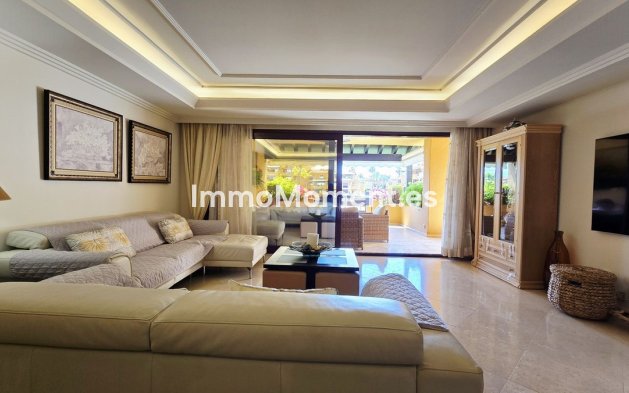 Resale - Apartment - Estepona - Estepona Centro