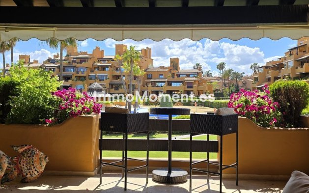 Resale - Apartment - Estepona - Estepona Centro
