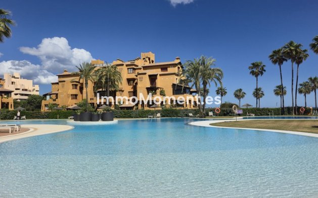 Resale - Apartment - Estepona - Estepona Centro