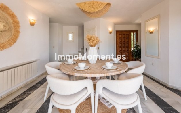 Resale - Detached villa - Estepona - Estepona Centro