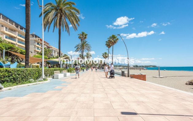 Resale - Apartment - Estepona - Estepona Centro