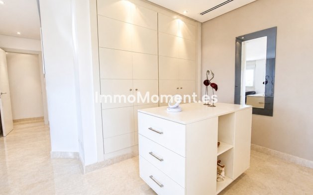 Wiederverkauf - Wohnung - Marbella - Nueva Andalucía
