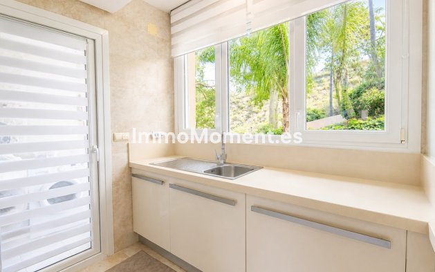 Wiederverkauf - Wohnung - Marbella - Nueva Andalucía