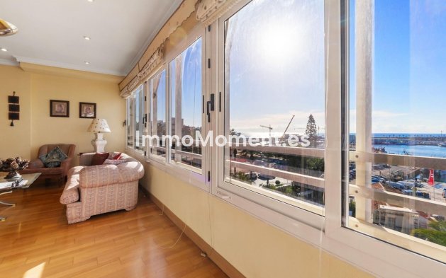 Resale - Apartment - Torrevieja - Torrevieja Centro