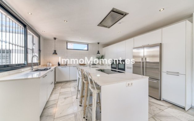 Resale - Detached villa - Marbella - Nueva Andalucía