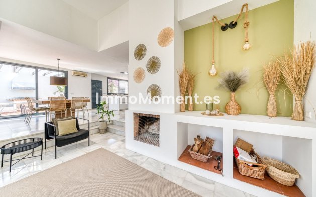 Resale - Detached villa - Marbella - Nueva Andalucía