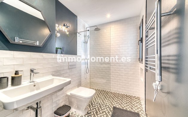 Resale - Detached villa - Marbella - Nueva Andalucía
