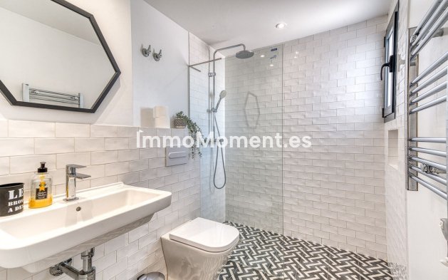 Resale - Detached villa - Marbella - Nueva Andalucía