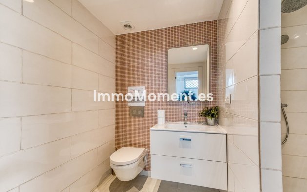 Resale - Detached villa - Marbella - Nueva Andalucía