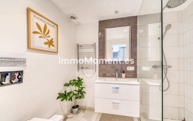 Resale - Detached villa - Marbella - Nueva Andalucía