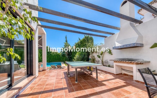 Resale - Detached villa - Marbella - Nueva Andalucía