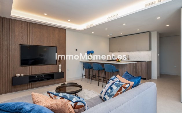 Resale - Apartment - Estepona - Estepona Centro