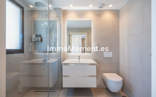Resale - Apartment - Estepona - Estepona Centro