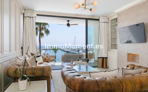 Resale - Apartment - Marbella - Puerto Banús