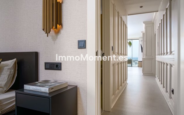 Resale - Apartment - Marbella - Puerto Banús