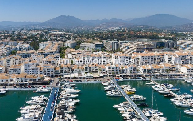 Resale - Apartment - Marbella - Puerto Banús