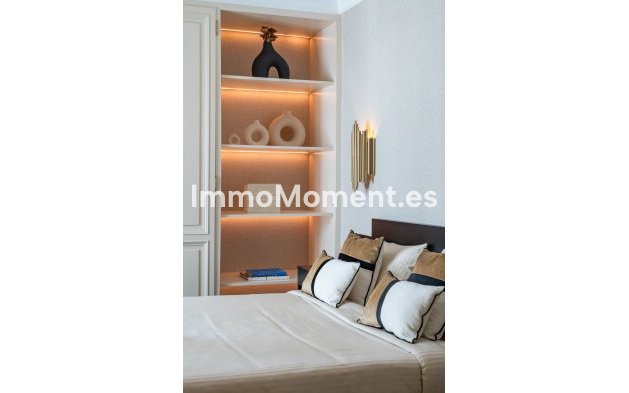 Resale - Apartment - Marbella - Puerto Banús