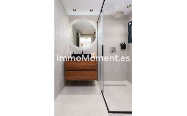 Resale - Apartment - Marbella - Puerto Banús