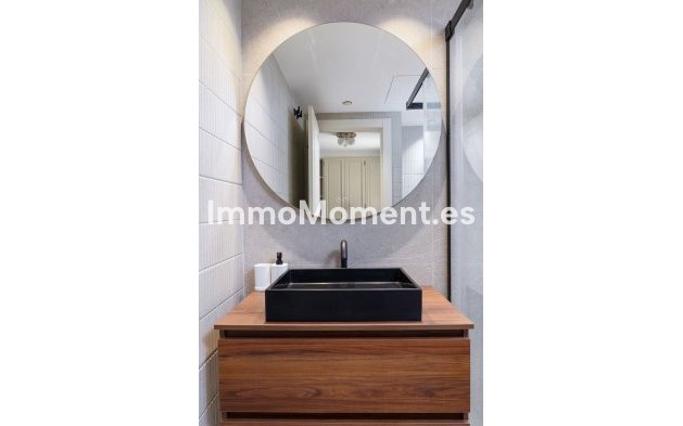 Resale - Apartment - Marbella - Puerto Banús