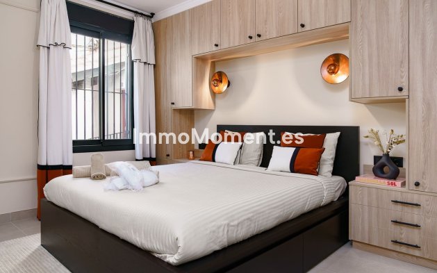 Resale - Apartment - Marbella - Puerto Banús