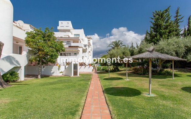 Resale - Apartment - Estepona - Estepona Centro