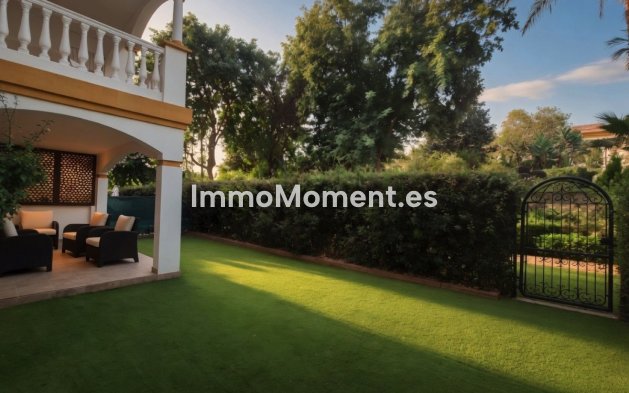 Resale - Apartment - Marbella - Nueva Andalucía