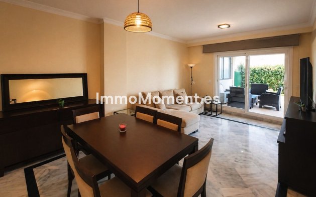 Resale - Apartment - Marbella - Nueva Andalucía