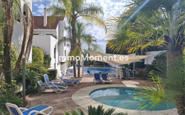 Resale - Apartment - Marbella - Nueva Andalucía