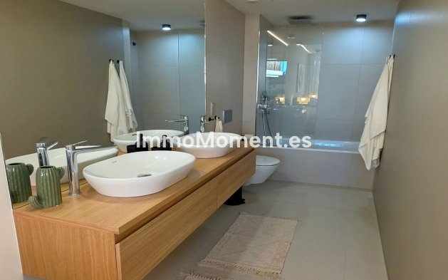 Resale - Apartment - Fuengirola - Higueron