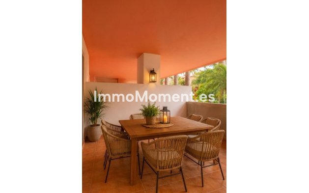 Resale - Apartment - Estepona - Costalita