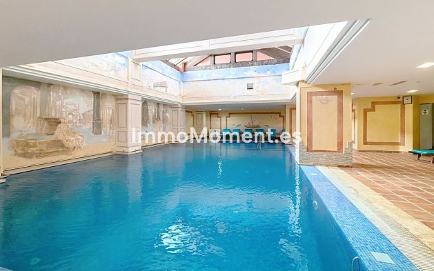 Resale - Apartment - Estepona - Costalita