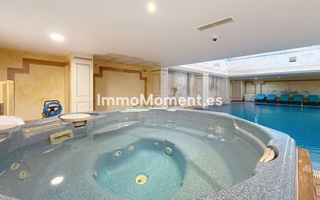 Resale - Apartment - Estepona - Costalita