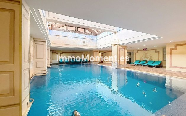 Resale - Apartment - Estepona - Costalita