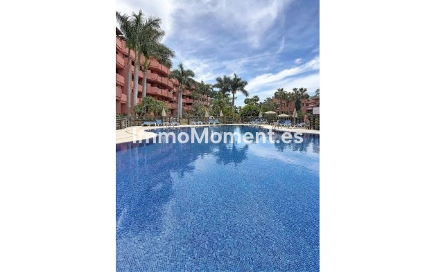 Resale - Apartment - Estepona - Costalita