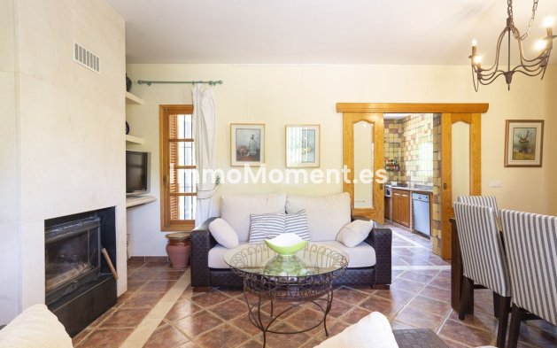 Reventa - Casa de campo - Interior  - Coín