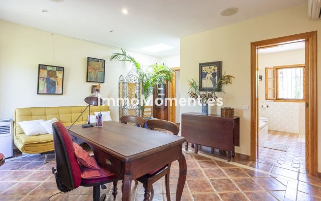 Reventa - Casa de campo - Interior  - Coín