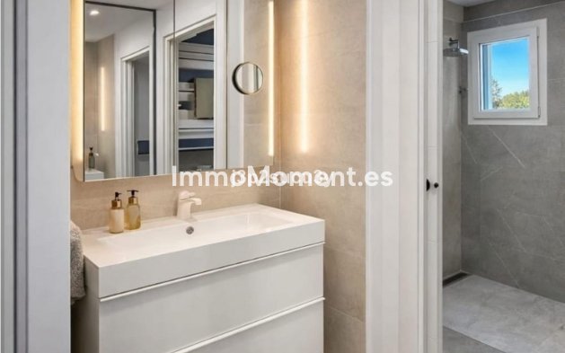 Resale - Detached villa - Estepona - Selwo